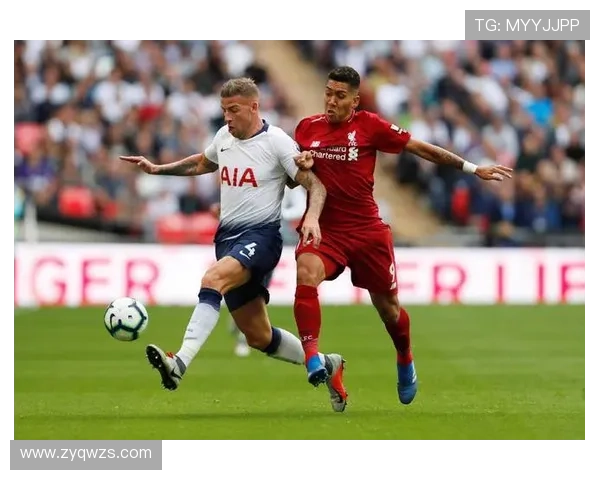 上海足球队区域防守分析:优缺点及其对比赛结果的影响探讨 上海足球队区域防守分析:优缺点及其对比赛结果的影响探讨