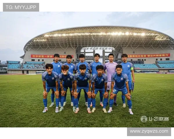 上海足球队技术解析：战术创新与球员发展全景探讨