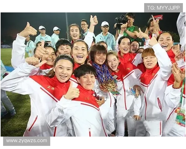 全运会特别报道：北京羽毛球队拼搏历程与荣耀瞬间的深度回顾