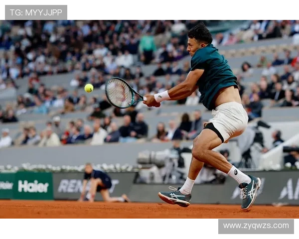 赛后分析：北京网球队与深圳网球队在比赛中的战术灵活性对比探讨