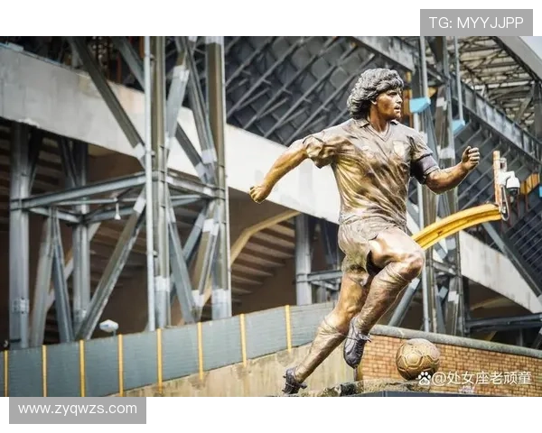 足球明星赛前祈祷动作视频揭秘信仰与胜利的力量